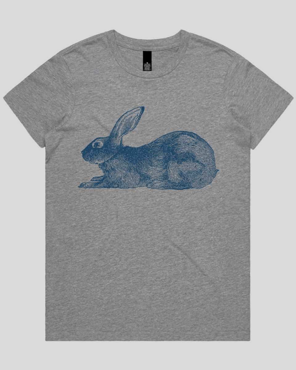 Rabbit Sitting Women's T-Shirt