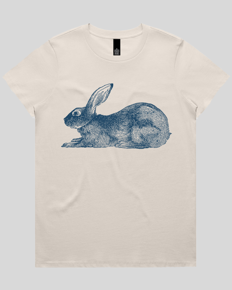 Rabbit Sitting Women's T-Shirt
