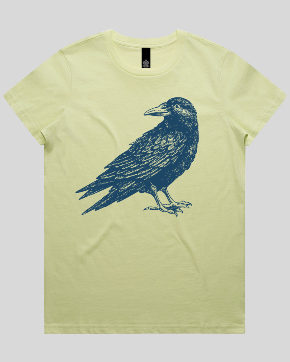 Raven Standing Women's T-Shirt