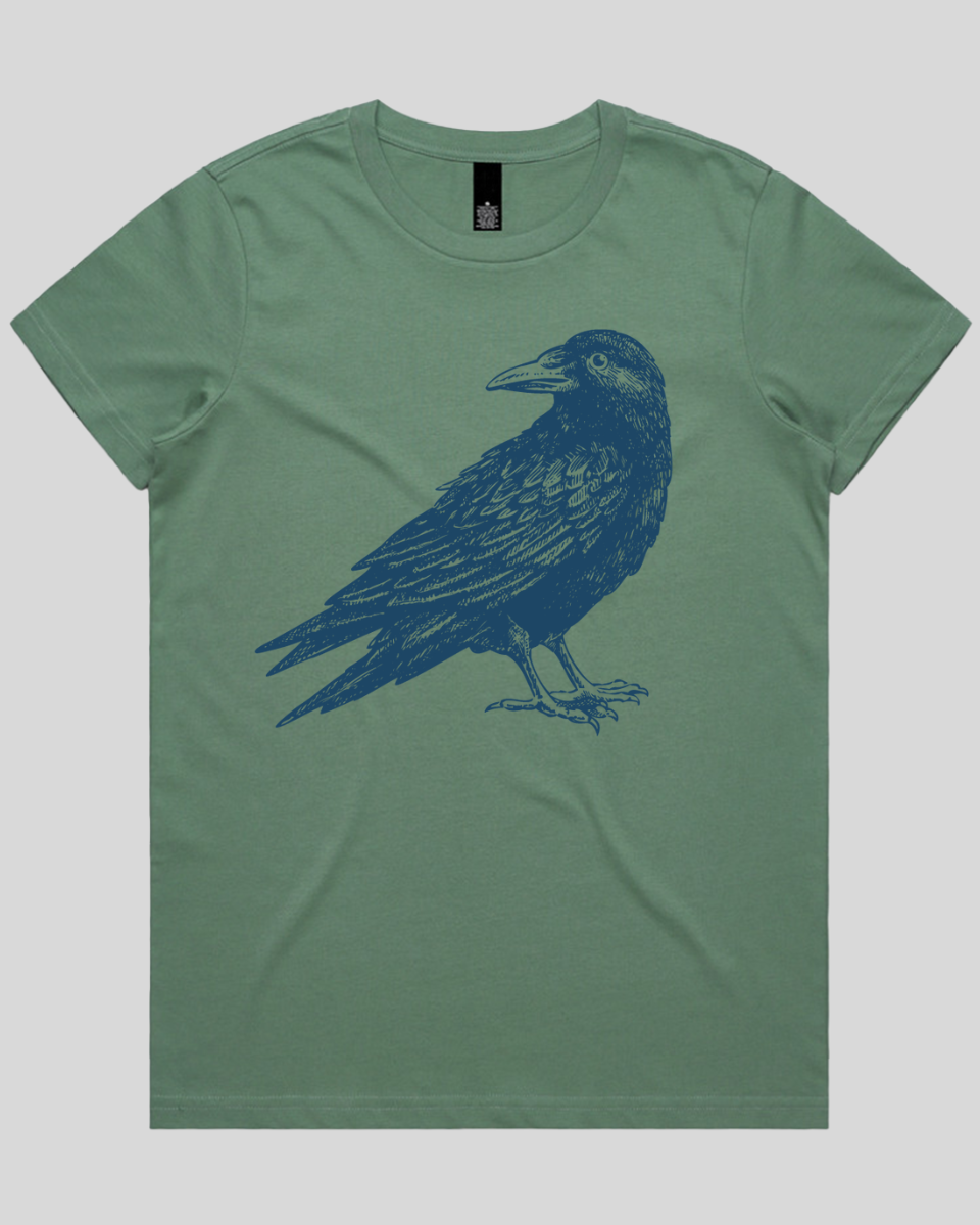 Raven Standing Women's T-Shirt