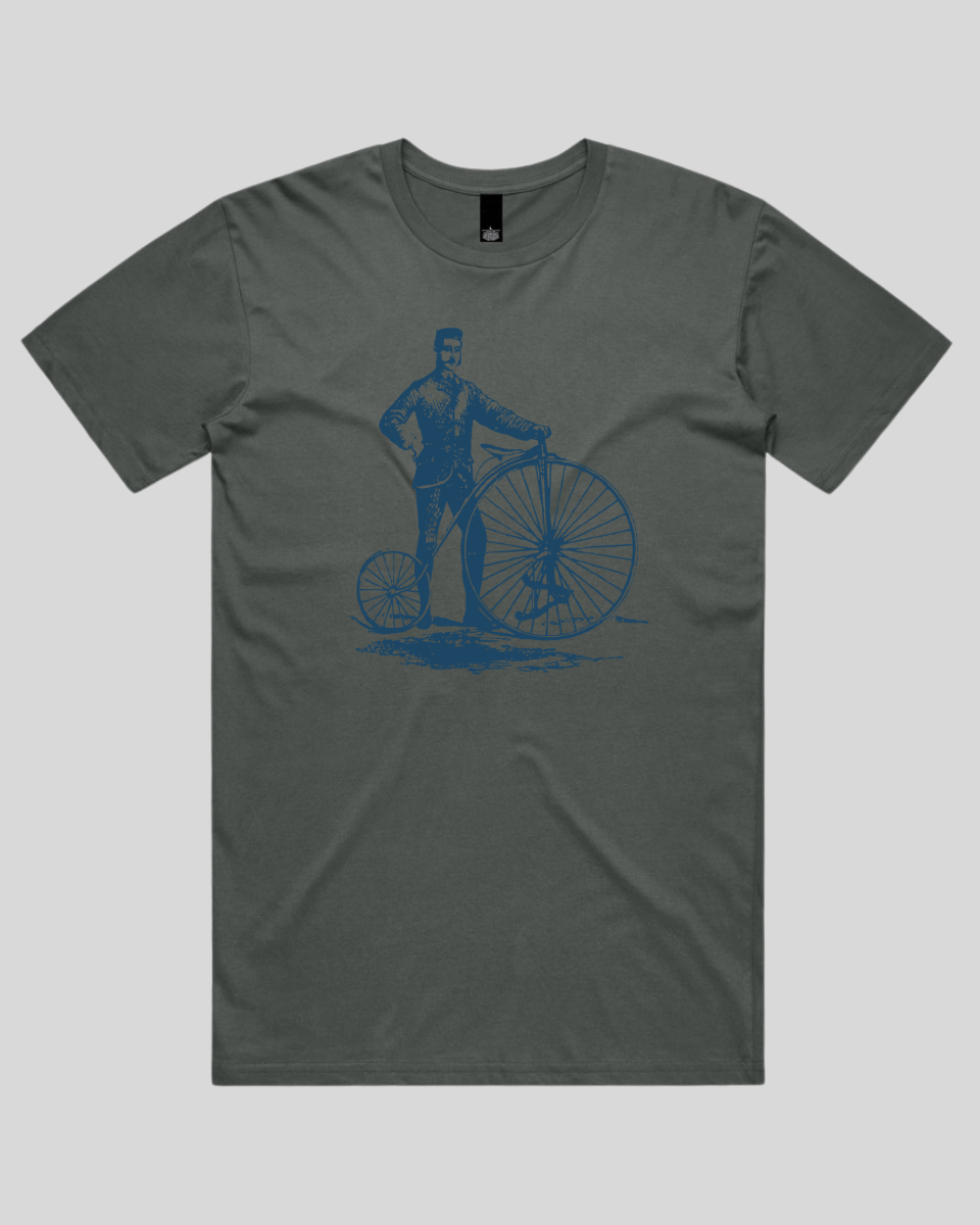 Old-Fashioned Gentleman and Bicycle Men's T-Shirt