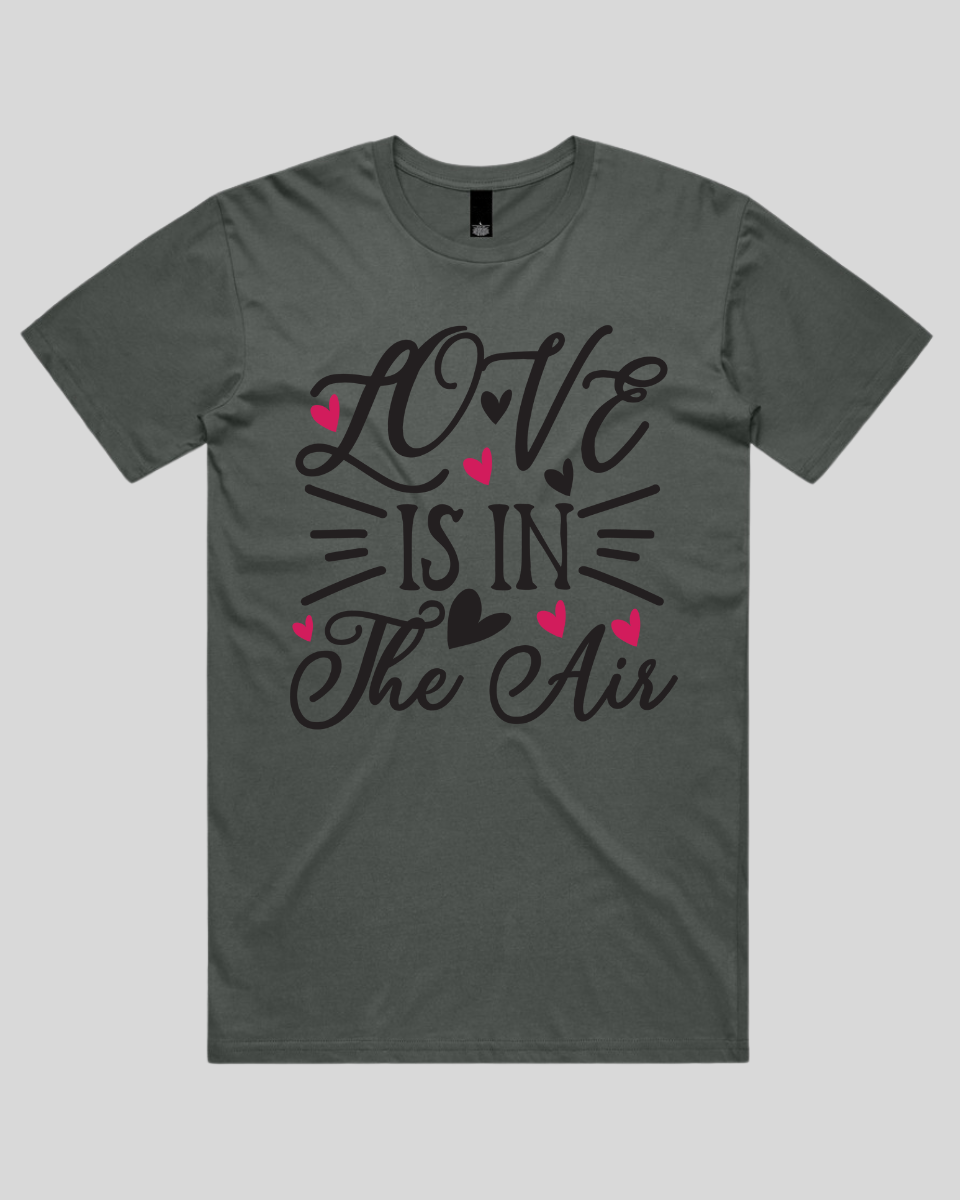 Love Is In The Air Men's T-Shirt