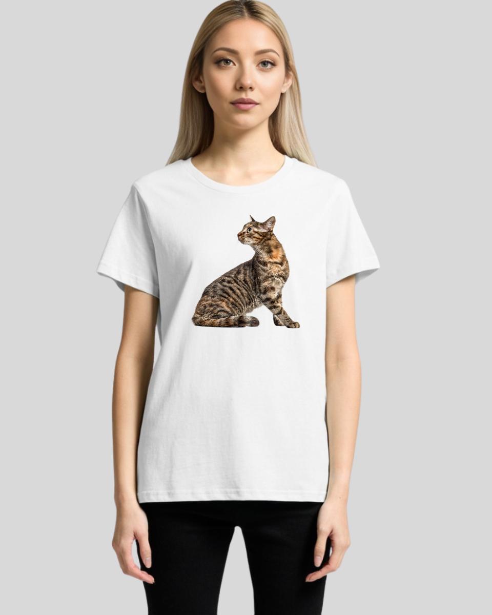 Perched Ready Cat Women's T-Shirt