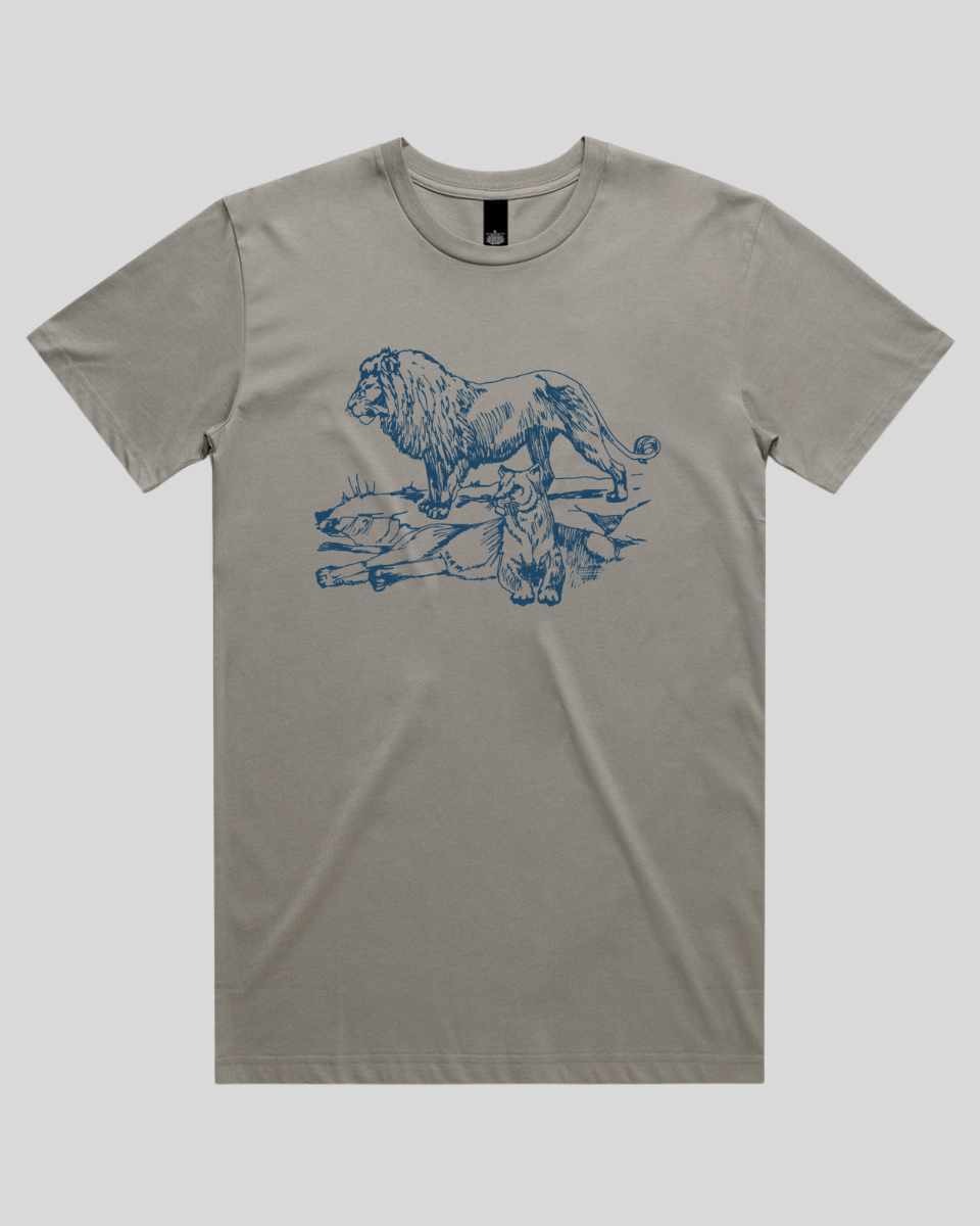 Watchful Kingship Men's T-Shirt