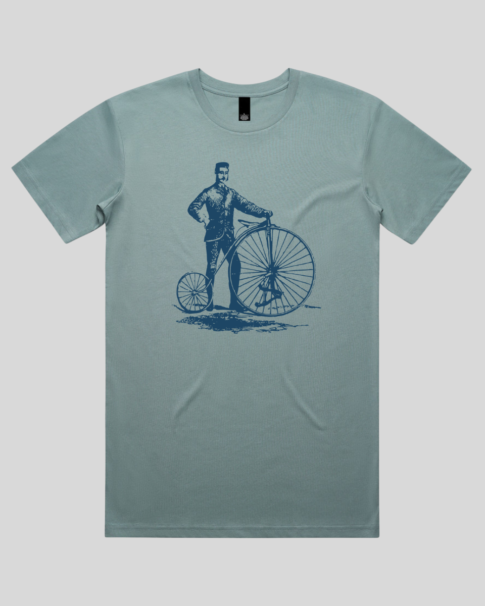 Old-Fashioned Gentleman and Bicycle Men's T-Shirt