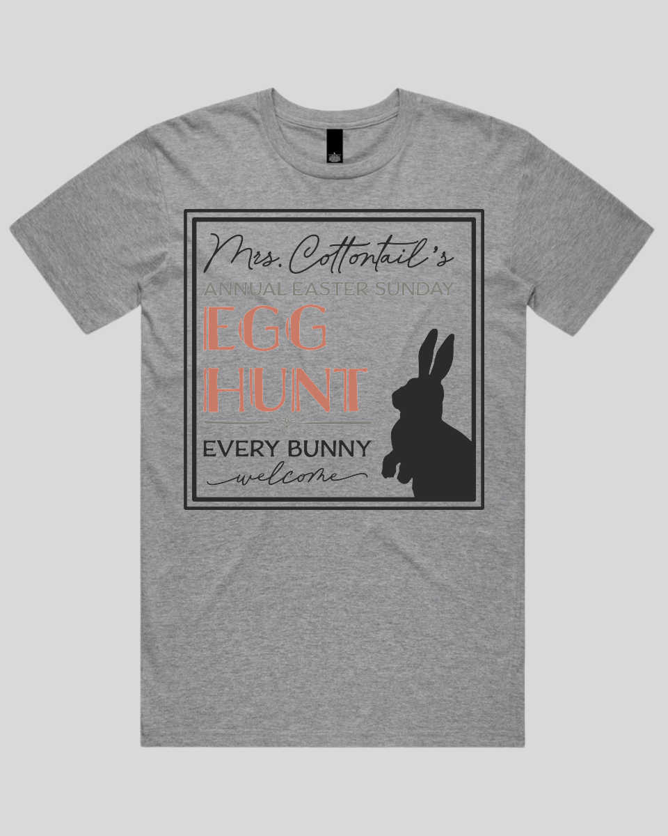 Mrs Cottontails Easter Egg Hunt Men's T-Shirt