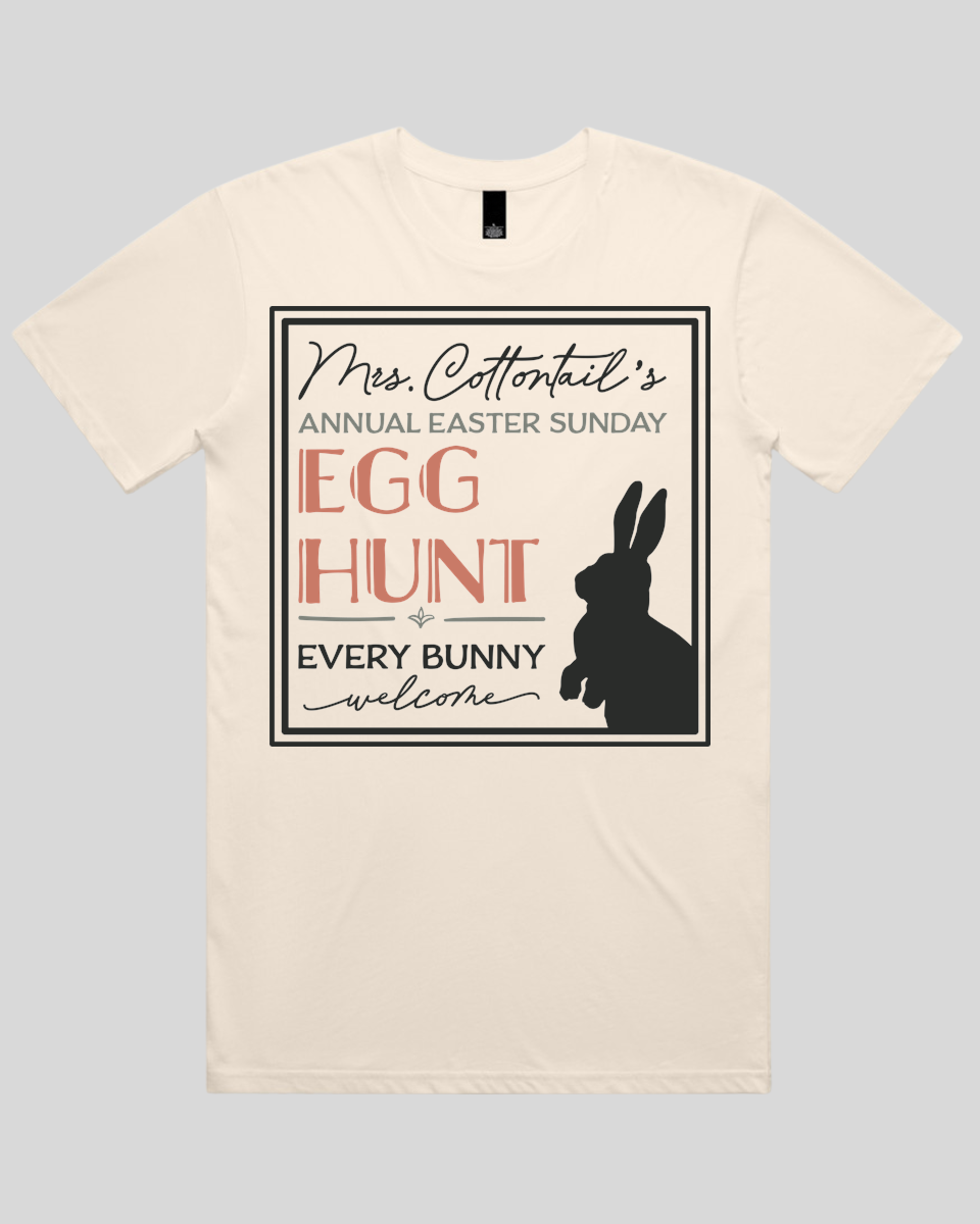 Mrs Cottontails Easter Egg Hunt Men's T-Shirt