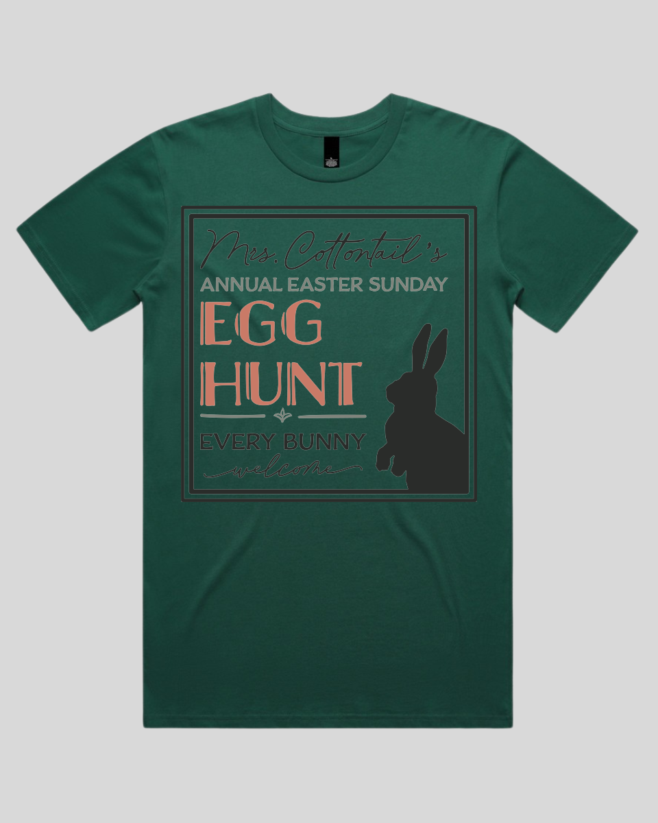 Mrs Cottontails Easter Egg Hunt Men's T-Shirt