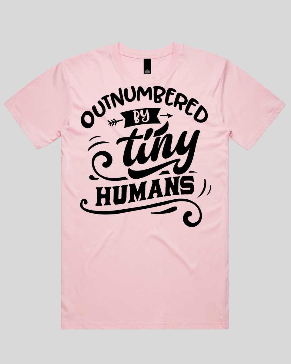 Outnumbered by tiny humans Men's T-Shirt