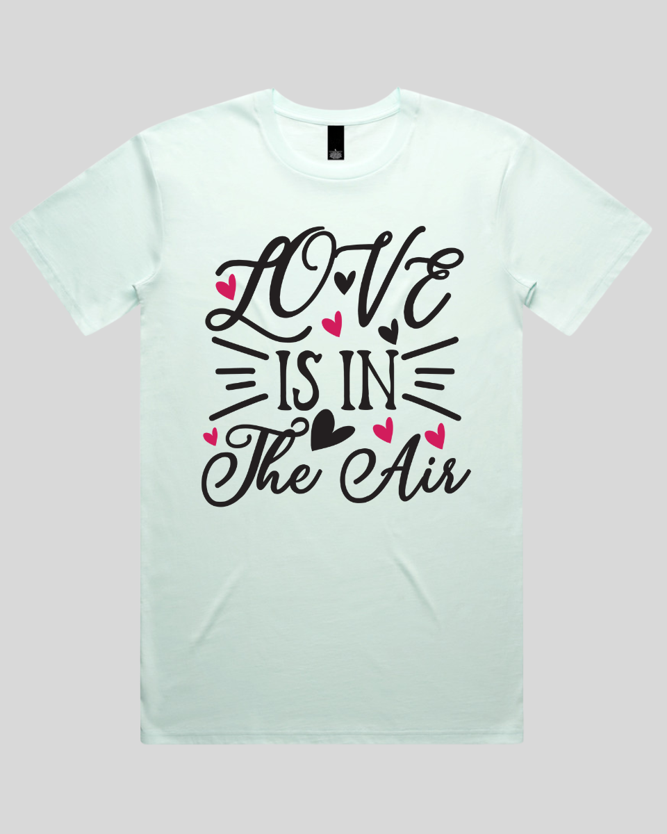 Love Is In The Air Men's T-Shirt