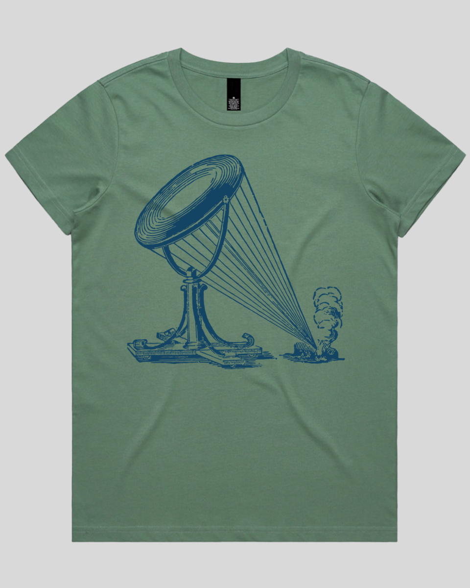 Retro Magnifying Glass Women's T-Shirt