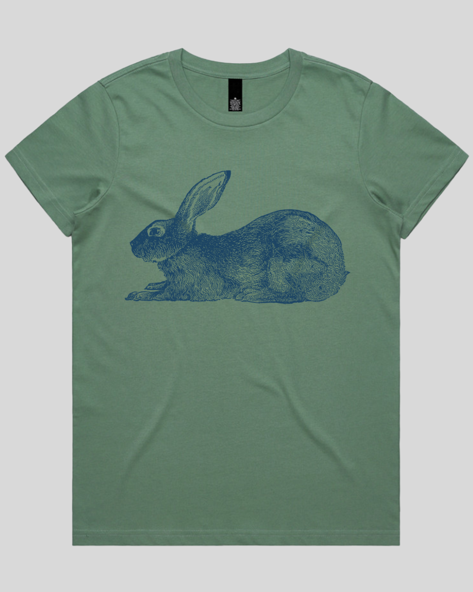 Rabbit Sitting Women's T-Shirt