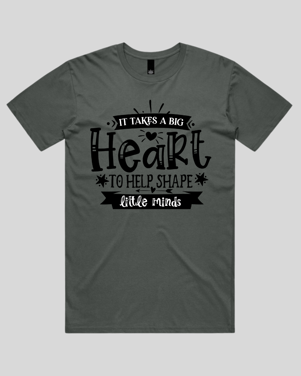 It takes a big heart to help shape little minds Men's T-Shirt