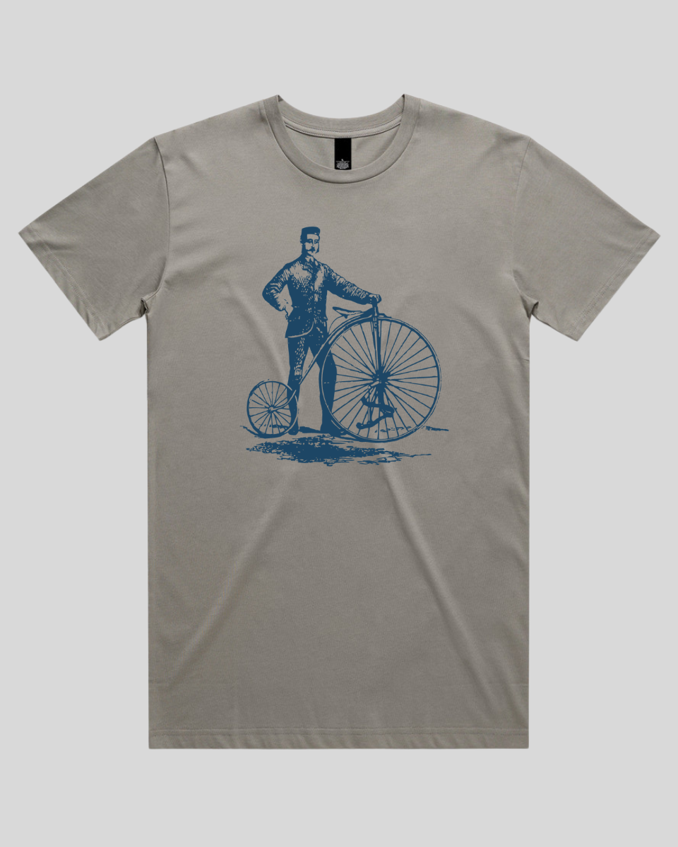 Old-Fashioned Gentleman and Bicycle Men's T-Shirt