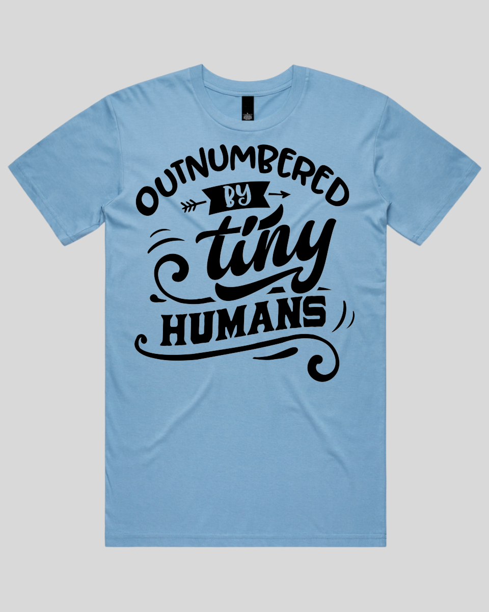Outnumbered by tiny humans Men's T-Shirt