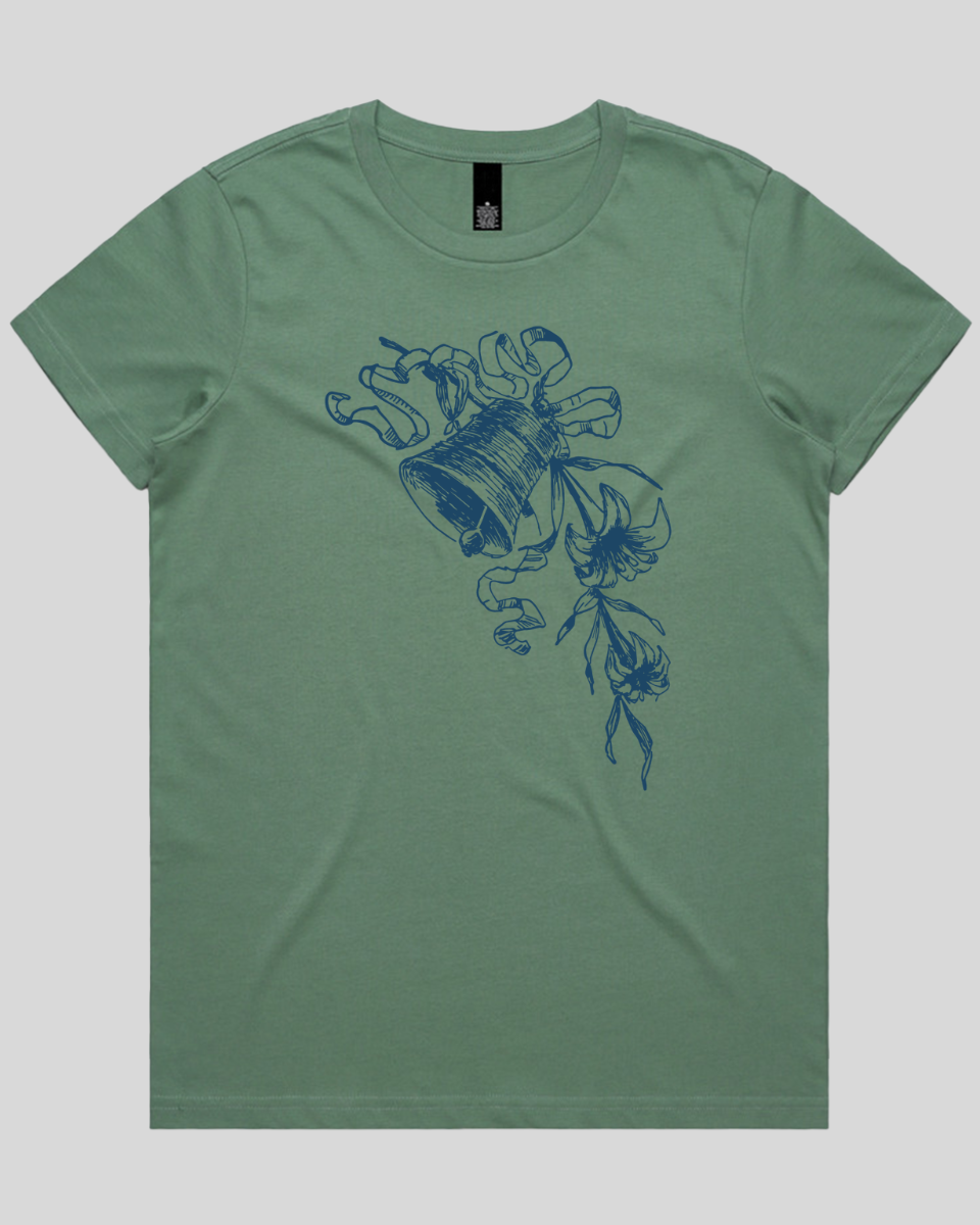 Victorian Bloom Ring Women's T-Shirt